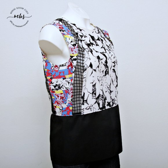Elizabeth and James Silk Abstract Printed Sheer Side Round Neck Sleeveless Top - Picture 3 of 14